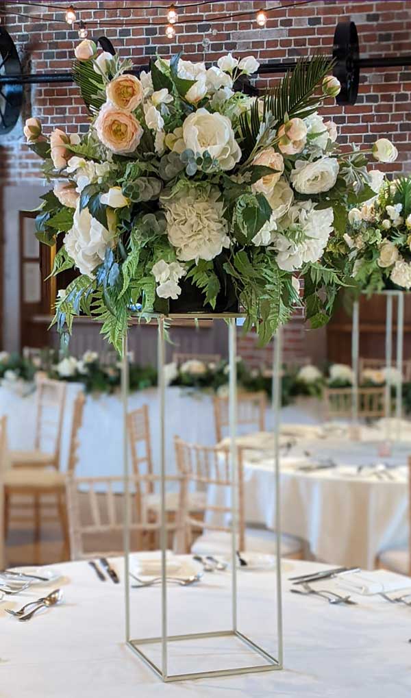 Weddings_Events_By_Gen_Flower_Centrepiece